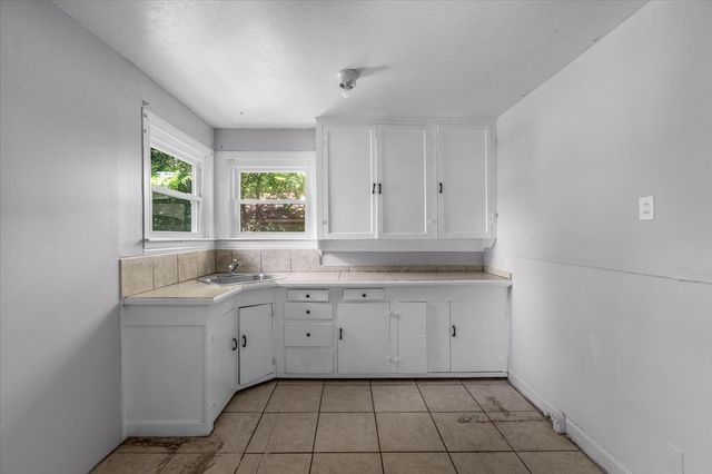 2532 Chicago Avenue, Fort Worth, TX 76103