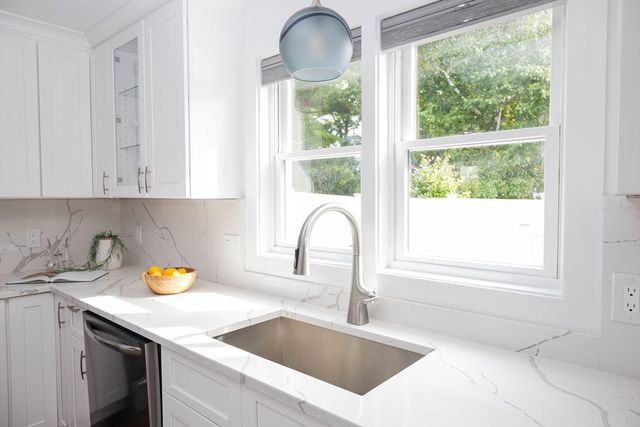 22 Winslow Rd, Quincy, MA 02171