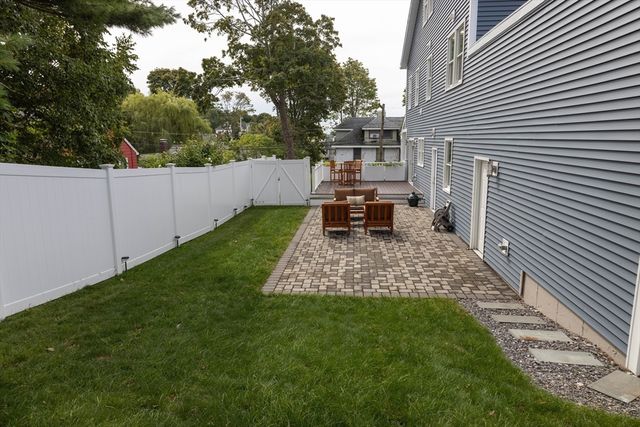 22 Winslow Rd, Quincy, MA 02171