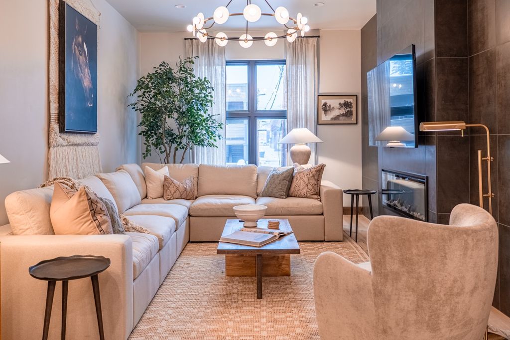 220 E 2nd Street 204, Whitefish, MT 59937