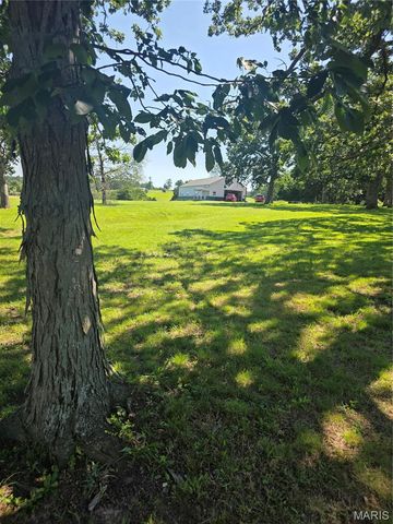 889 Hagen Drive, St Clair, MO 63077