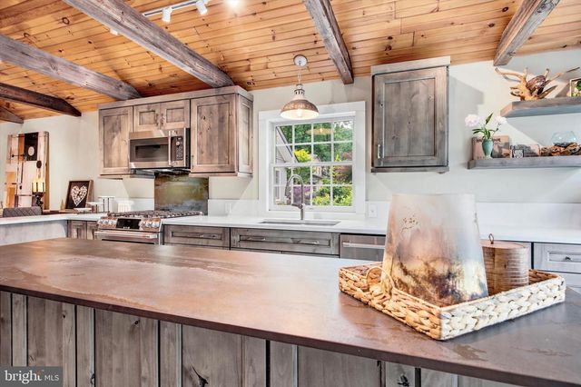 1935 RIVER RD, Upper Black Eddy, PA 18972