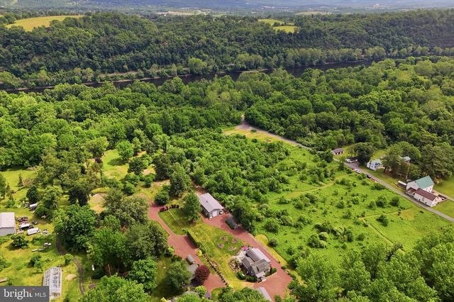 1935 RIVER RD, Upper Black Eddy, PA 18972
