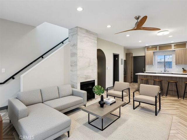 856 W Beach 19, Inglewood, CA 90302