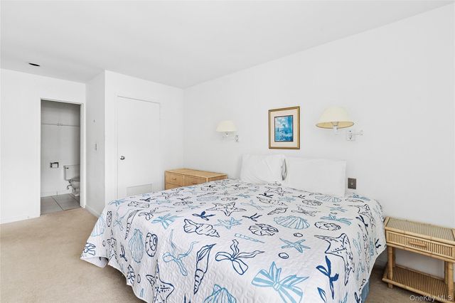 261 Dune Road 5, Westhampton Beach, NY 11978