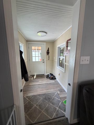 5 Margaret Avenue, Raymond, NH 03077