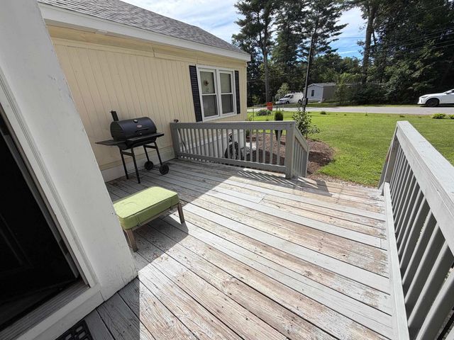 5 Margaret Avenue, Raymond, NH 03077