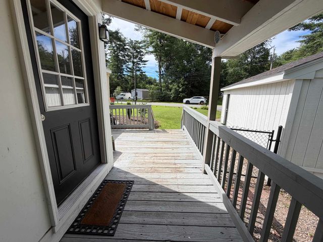 5 Margaret Avenue, Raymond, NH 03077