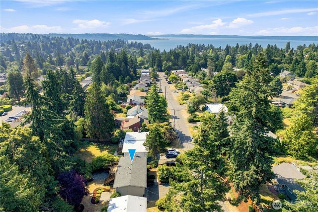10634 32nd Avenue SW, Seattle, WA 98146
