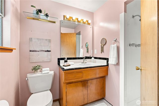 10634 32nd Avenue SW, Seattle, WA 98146