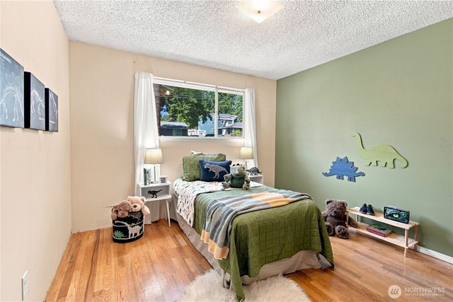 10634 32nd Avenue SW, Seattle, WA 98146