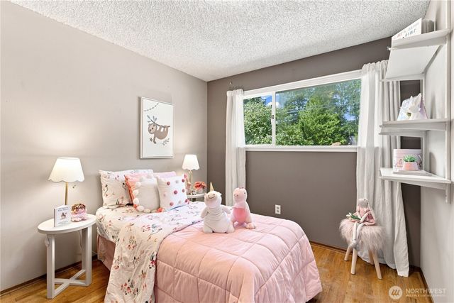 10634 32nd Avenue SW, Seattle, WA 98146