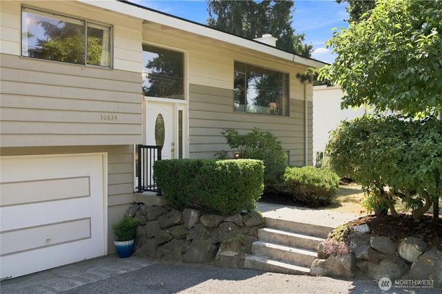 10634 32nd Avenue SW, Seattle, WA 98146
