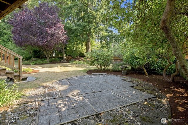 10634 32nd Avenue SW, Seattle, WA 98146