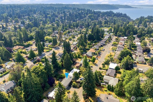 10634 32nd Avenue SW, Seattle, WA 98146