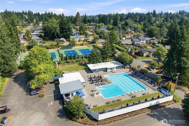 10634 32nd Avenue SW, Seattle, WA 98146