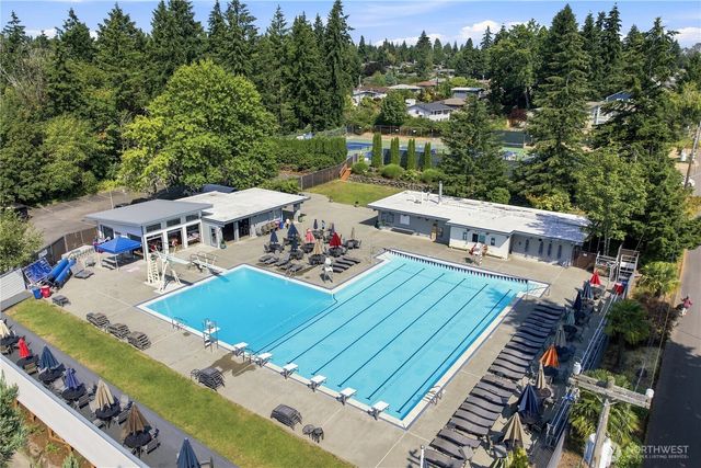 10634 32nd Avenue SW, Seattle, WA 98146