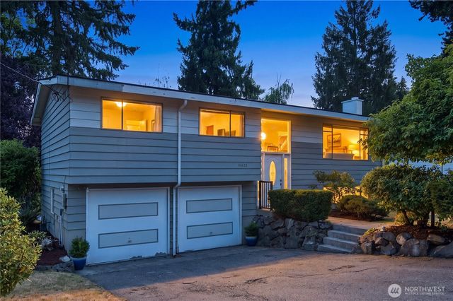 10634 32nd Avenue SW, Seattle, WA 98146