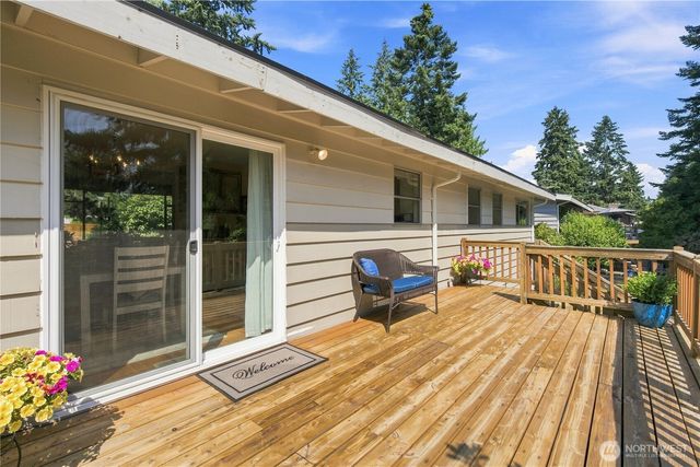 10634 32nd Avenue SW, Seattle, WA 98146