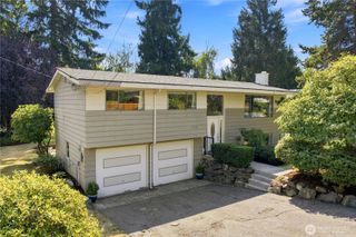10634 32nd Avenue SW, Seattle, WA 98146