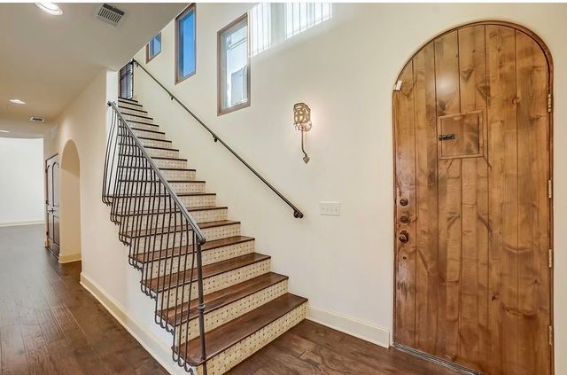 2510 N Henderson 4, Dallas, TX 75206