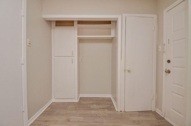 5243 Greylog Drive, Houston, TX 77048