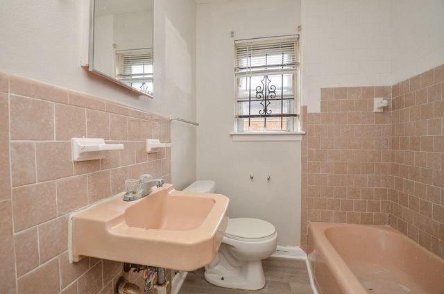 5243 Greylog Drive, Houston, TX 77048