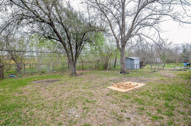 5243 Greylog Drive, Houston, TX 77048