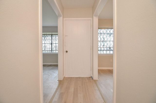 5243 Greylog Drive, Houston, TX 77048