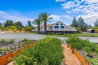 1660 Old Adobe Rd, Petaluma, CA 94954