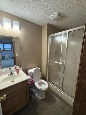 7933 N WYOMING Court, Kansas City, MO 64118