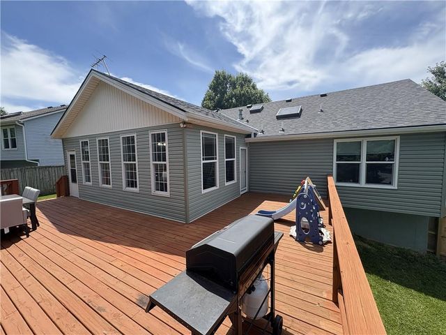 7933 N WYOMING Court, Kansas City, MO 64118