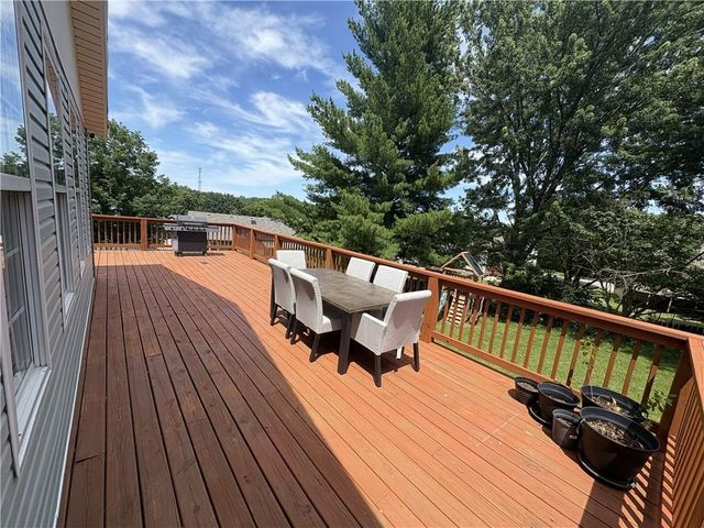 7933 N WYOMING Court, Kansas City, MO 64118