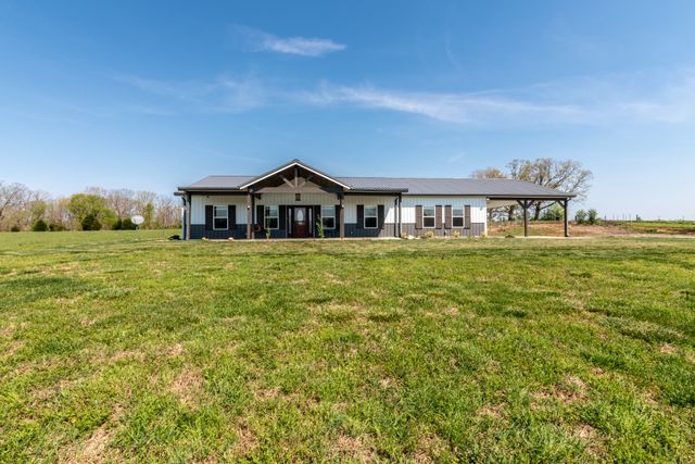 202 Rocky Dr, Dickson, TN 37055
