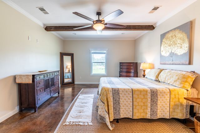 202 Rocky Dr, Dickson, TN 37055