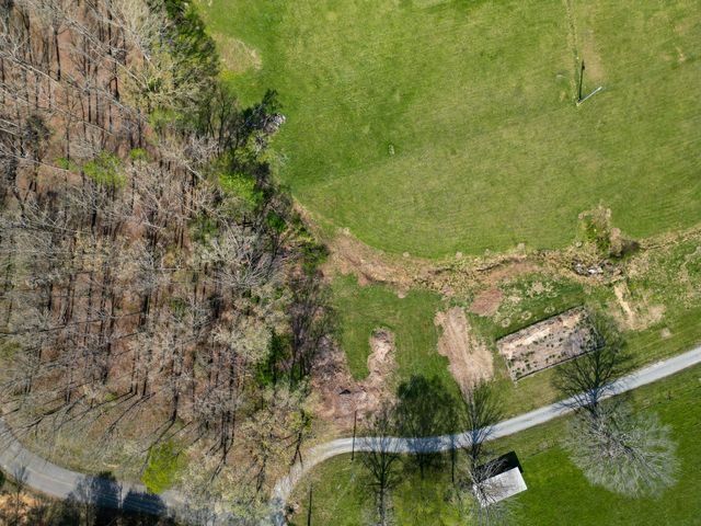 202 Rocky Dr, Dickson, TN 37055