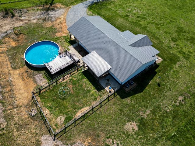 202 Rocky Dr, Dickson, TN 37055