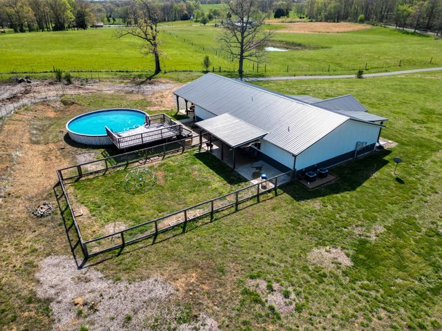 202 Rocky Dr, Dickson, TN 37055