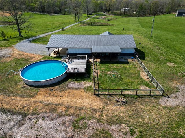 202 Rocky Dr, Dickson, TN 37055