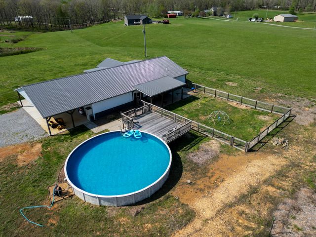 202 Rocky Dr, Dickson, TN 37055