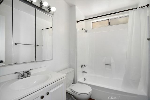 18931 Kittridge Street 73, Reseda, CA 91335