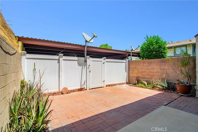 18931 Kittridge Street 73, Reseda, CA 91335