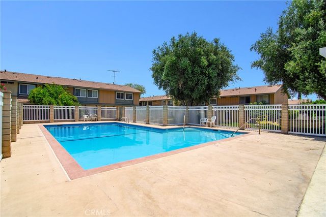 18931 Kittridge Street 73, Reseda, CA 91335