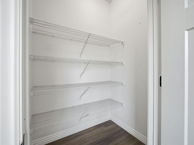 1436 S Pickwick Avenue, Springfield, MO 65804