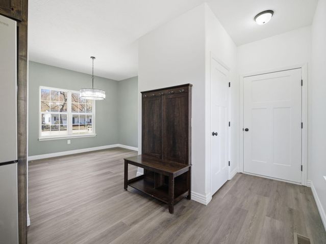 1436 S Pickwick Avenue, Springfield, MO 65804