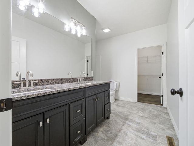 1436 S Pickwick Avenue, Springfield, MO 65804