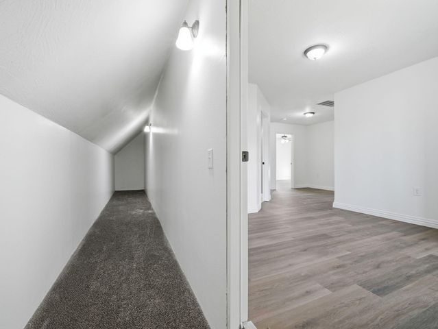 1436 S Pickwick Avenue, Springfield, MO 65804