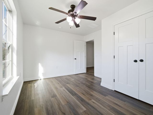 1436 S Pickwick Avenue, Springfield, MO 65804