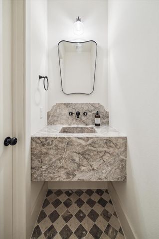 6227 Grovewood Lane, Houston, TX 77008