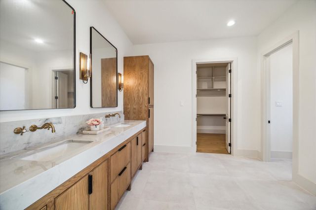 6227 Grovewood Lane, Houston, TX 77008